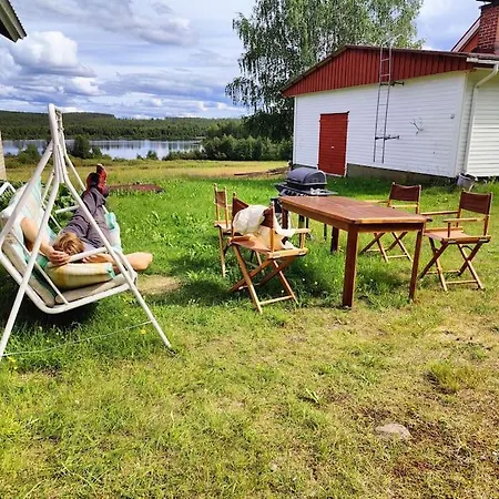Tatil Evi Lappish Summerhouse By The River *
