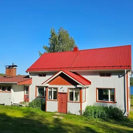 Lappish Summerhouse By The River بيت للعطل *